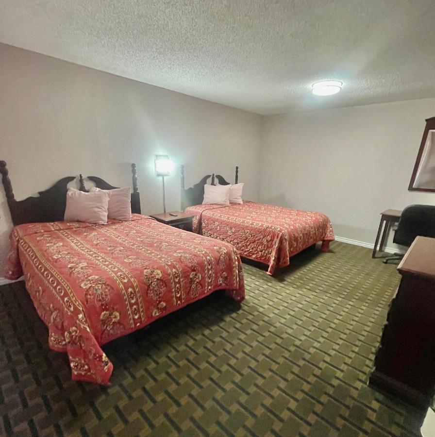 Bradbury Inn Big Spring Bagian luar foto